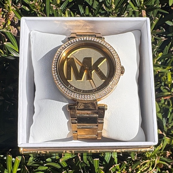 Michael Kors Women’s Parker Gold-Tone Watch MK5784 - Picture 3 of 12